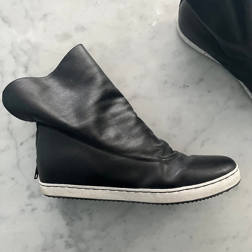 Sarah Pacini black leather ankle boots